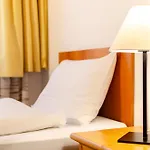 Oswald Hotel 2*
