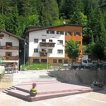 Oswald 2* Canazei