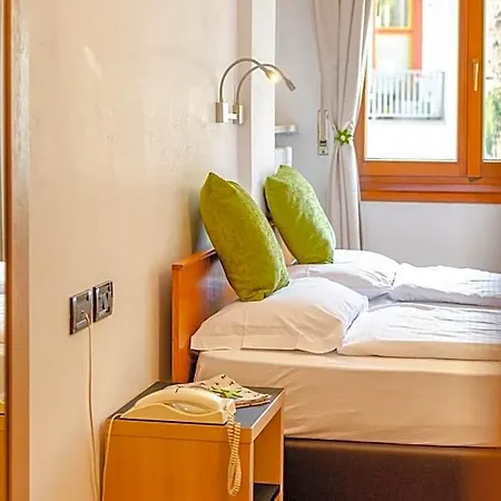 Oswald Hotel 2*
